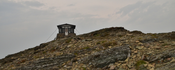 Swiftcurrent Lookout, un poste de guet à Glacier National Park, Montana.